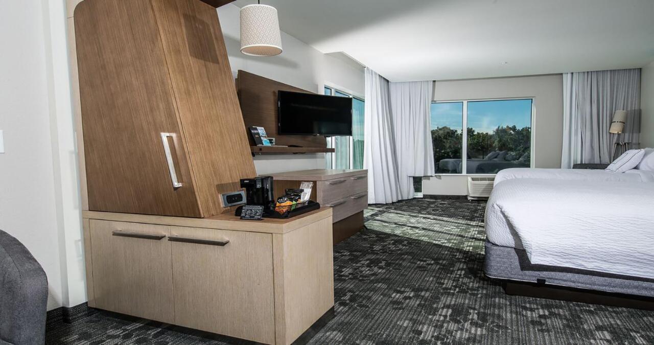 คอร์ตยาร์ด โคลัมเบีย เคซี Hotel Cayce ภายนอก รูปภาพ