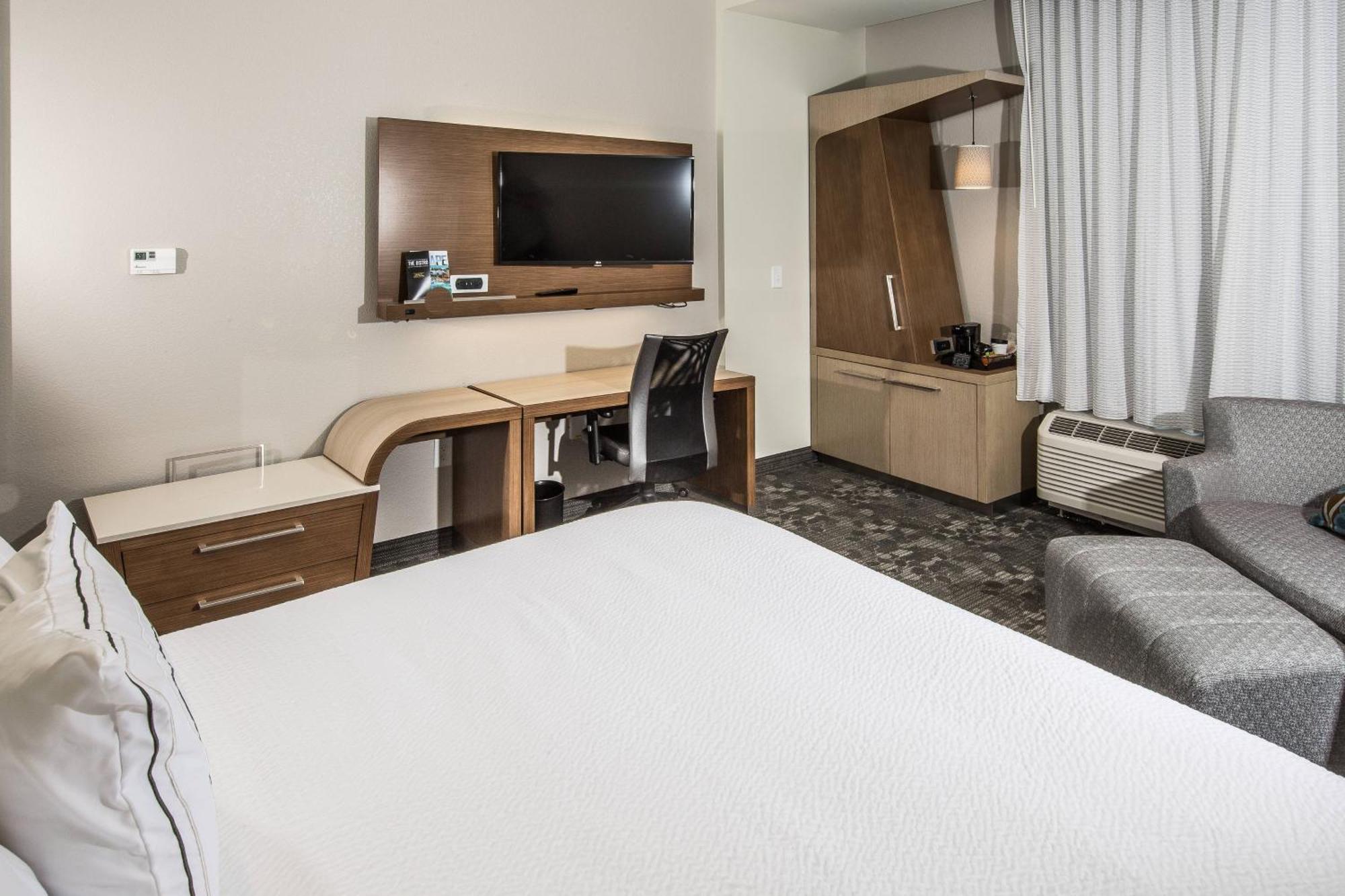 คอร์ตยาร์ด โคลัมเบีย เคซี Hotel Cayce ภายนอก รูปภาพ